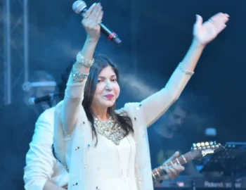 Alka-Yagnik-booking-fees