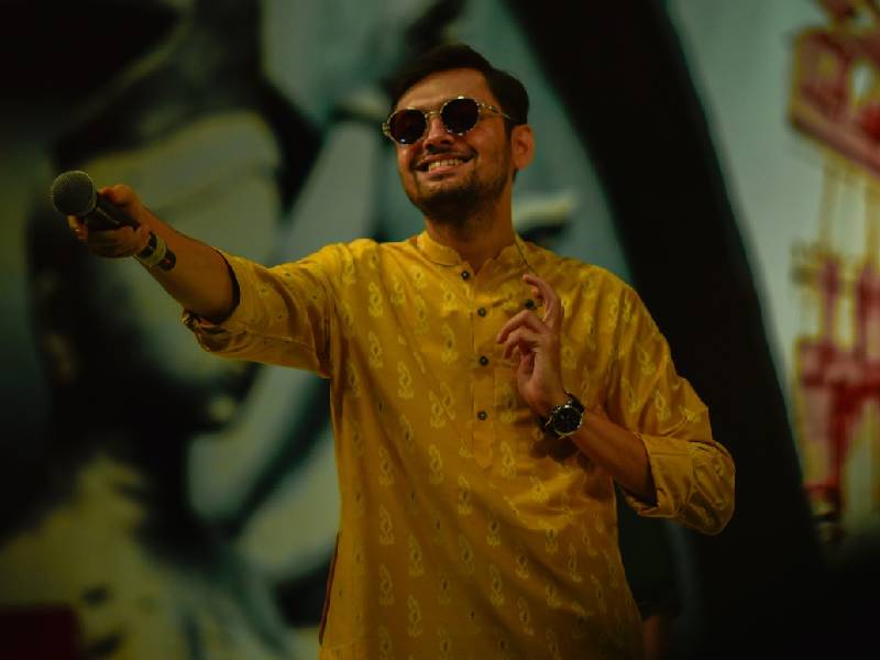 Book singer Tushar Joshi for Live Shows at Best Prices
